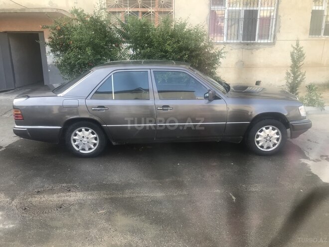 Mercedes E 200 1991, 970,000 km - 2.0 l - Bakı