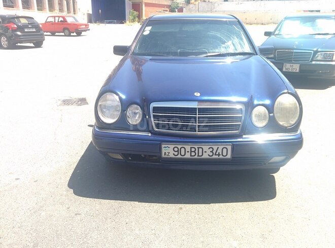Mercedes E 200 1995, 256,000 km - 2.0 l - Bakı