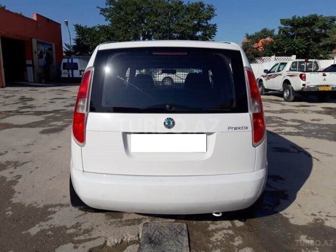 Skoda Praktik 2011, 189,300 km - 1.4 l - Bakı