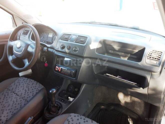 Skoda Praktik 2011, 189,300 km - 1.4 l - Bakı