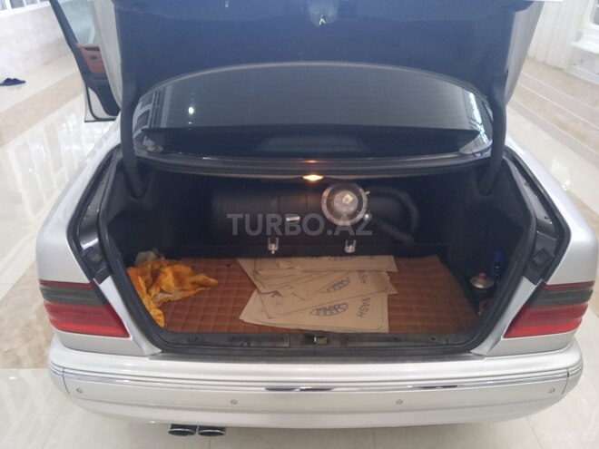 Mercedes E 320 2001, 344,000 km - 3.2 l - Şəmkir