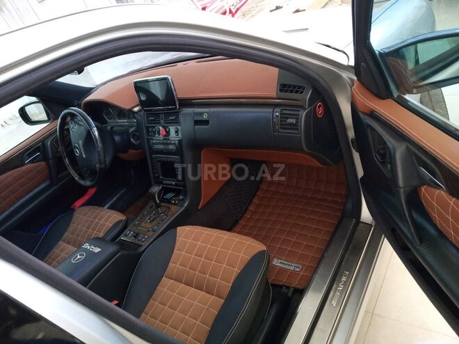 Mercedes E 320 2001, 344,000 km - 3.2 l - Şəmkir