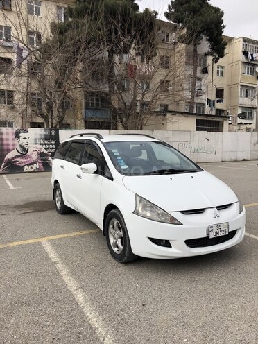 Mitsubishi Grandis 2007, 95,000 km - 2.4 л - Bakı