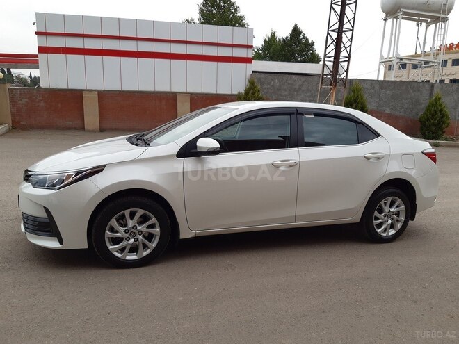 Toyota Corolla 2017, 59,000 km - 1.6 l - Gəncə