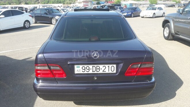 Mercedes E 230 1997, 352,388 km - 2.3 л - Xırdalan