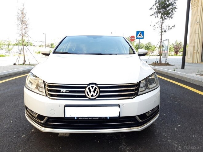 Volkswagen Passat 2013, 137,000 km - 1.8 l - Bakı