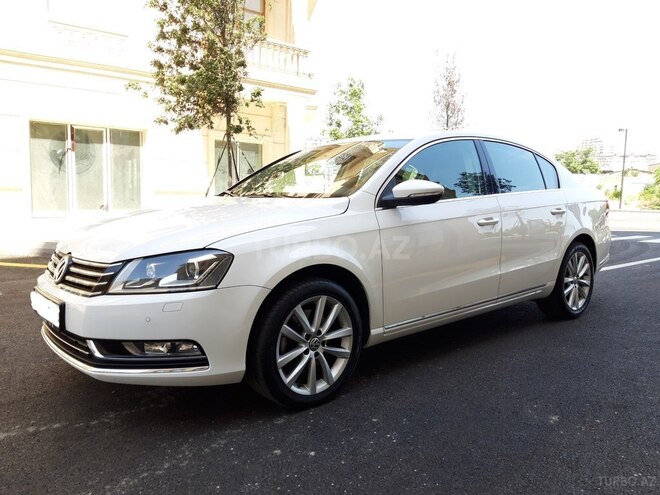 Volkswagen Passat 2013, 137,000 km - 1.8 l - Bakı