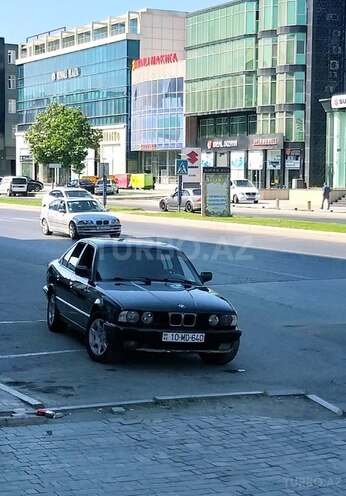 BMW 520 1991, 300,000 km - 2.0 l - Bakı