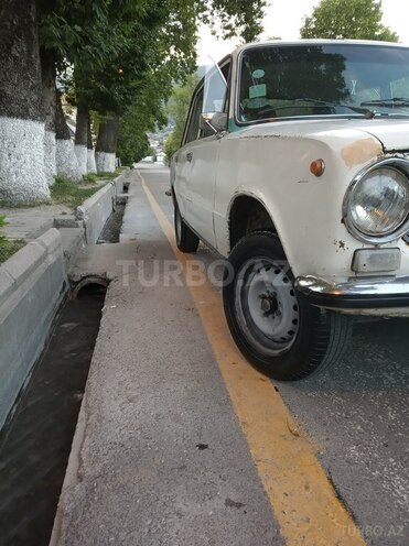 LADA (VAZ) 21011 1977, 250,000 km - 1.5 l - Şəki