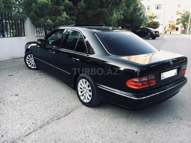 Mercedes E 280 2000, 212,450 km - 2.8 л - Sumqayıt