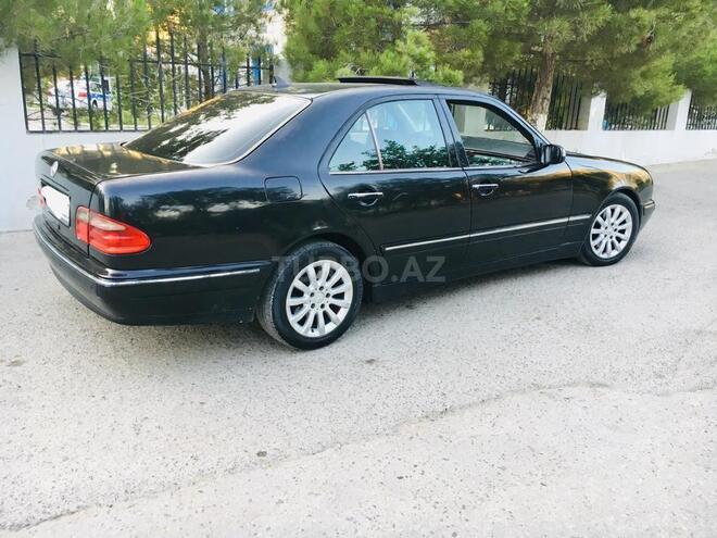 Mercedes E 280 2000, 212,450 km - 2.8 л - Sumqayıt