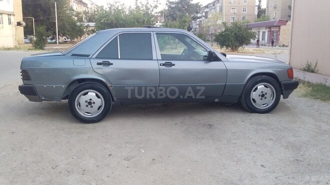 Mercedes 190 1989, 245,000 km - 2.0 л - Şirvan