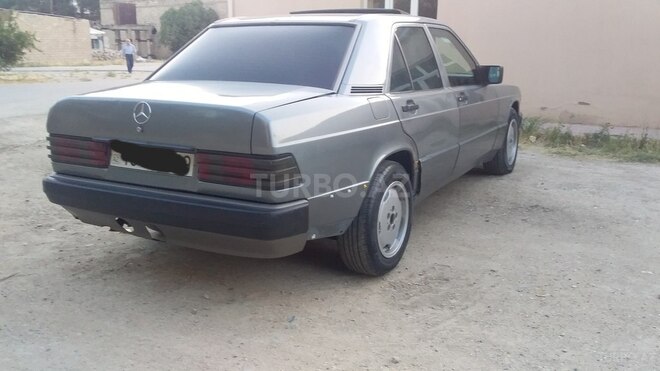 Mercedes 190 1989, 245,000 km - 2.0 л - Şirvan