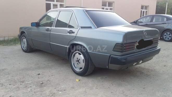 Mercedes 190 1989, 245,000 km - 2.0 л - Şirvan