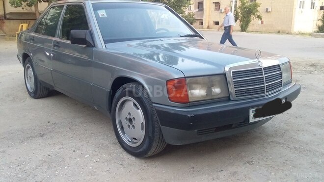 Mercedes 190 1989, 245,000 km - 2.0 л - Şirvan