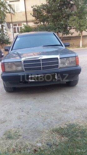 Mercedes 190 1989, 245,000 km - 2.0 л - Şirvan