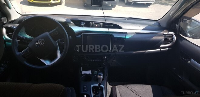 Toyota Hilux 2016, 85,000 km - 2.8 л - Bakı