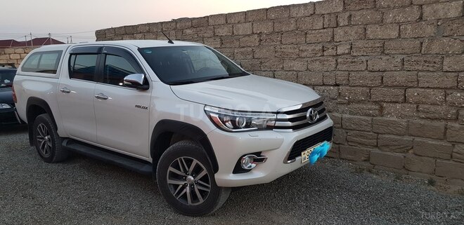 Toyota Hilux 2016, 85,000 km - 2.8 л - Bakı