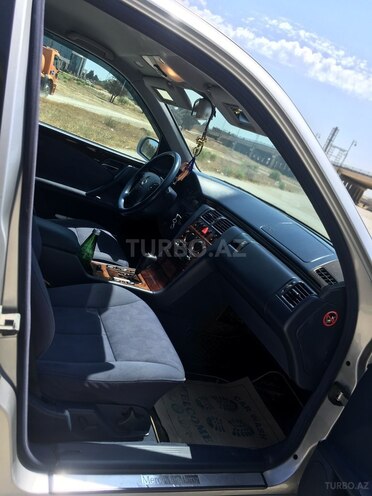 Mercedes E 270 2001, 347,876 km - 2.7 l - Bakı