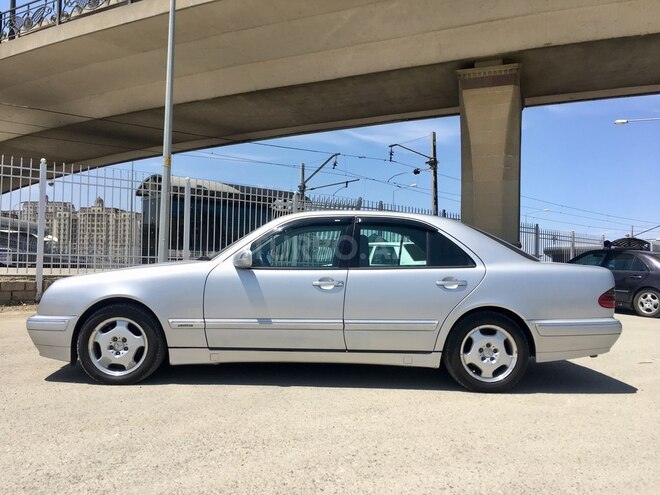 Mercedes E 270 2001, 347,876 km - 2.7 l - Bakı