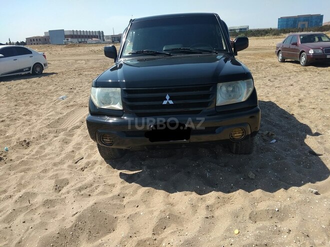 Mitsubishi Pajero io 2000, 253,000 km - 2.0 л - Bakı