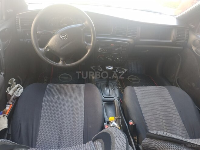 Opel Vectra 1998, 260,000 km - 1.6 l - Bakı
