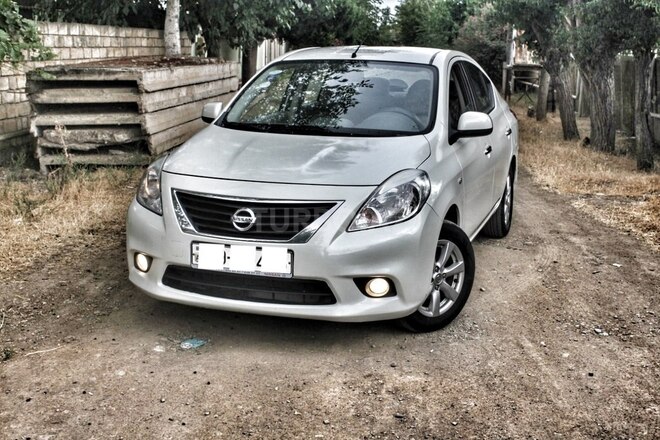 Nissan Sunny 2013, 180,000 km - 0.2 л - Bakı