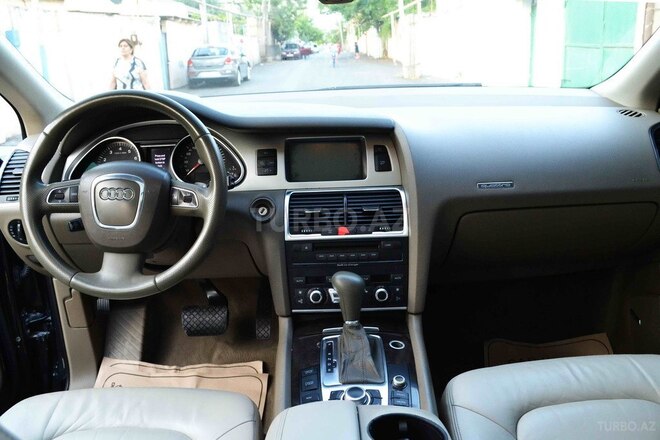 Audi Q7 2009, 156,000 km - 4.2 l - Bakı