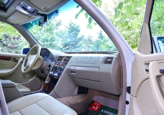 Mercedes C 230 1998, 285,000 km - 2.3 l - İmişli