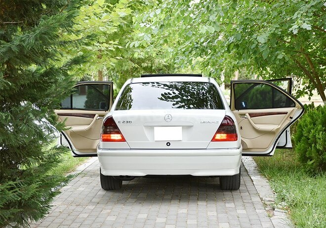 Mercedes C 230 1998, 285,000 km - 2.3 l - İmişli