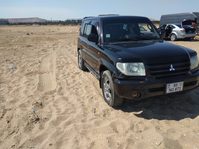 Mitsubishi Pajero io 2000, 253,000 km - 2.0 л - Bakı