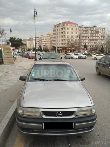 Opel Vectra 1995, 32,560 km - 2.0 l - Bakı