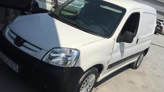 Peugeot Partner 2005, 260,312 km - 1.9 l - Bakı