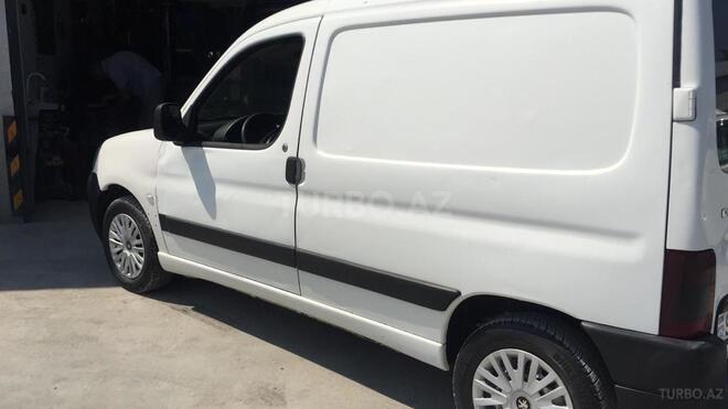 Peugeot Partner 2005, 260,312 km - 1.9 l - Bakı