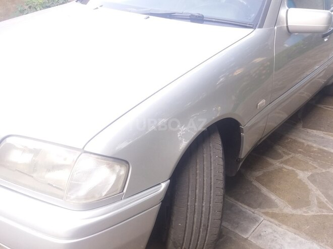 Mercedes C 180 1995, 385,000 km - 1.8 л - Tovuz