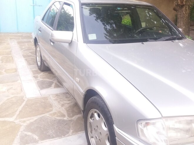 Mercedes C 180 1995, 385,000 km - 1.8 л - Tovuz