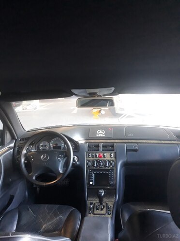 Mercedes E 240 1999, 332,900 km - 2.4 l - Bakı