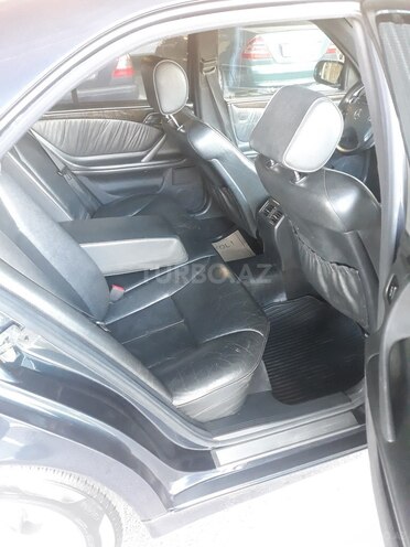 Mercedes E 240 1999, 332,900 km - 2.4 l - Bakı