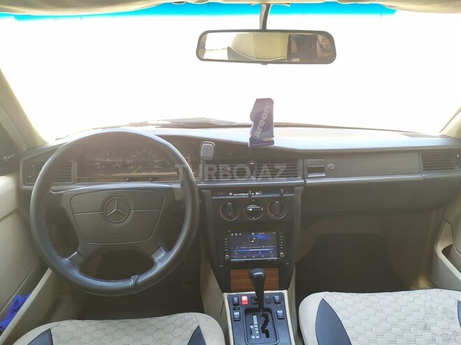 Mercedes 190 1993, 232,000 km - 2.0 l - Bakı