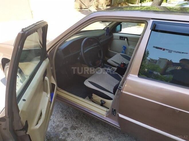 Mercedes 190 1993, 232,000 km - 2.0 l - Bakı