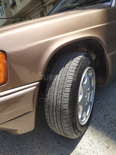 Mercedes 190 1993, 232,000 km - 2.0 l - Bakı