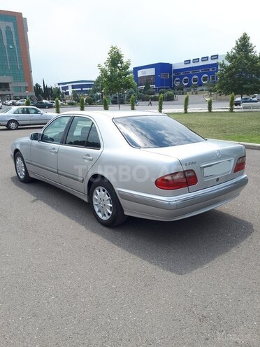 Mercedes E 200 2000, 178,700 km - 2.0 l - Gəncə