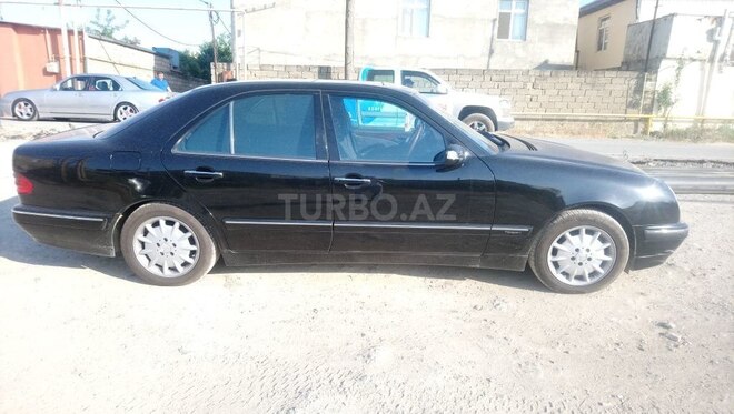Mercedes E 280 2000, 286,500 km - 2.8 l - Bakı