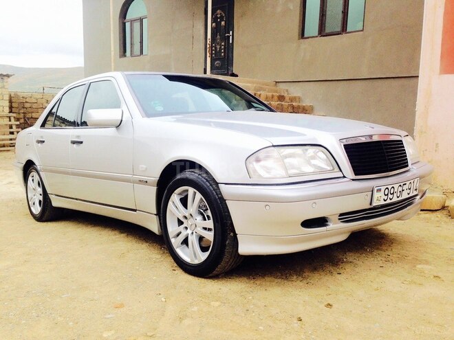 Mercedes C 240 2000, 213,000 km - 2.4 л - Bakı