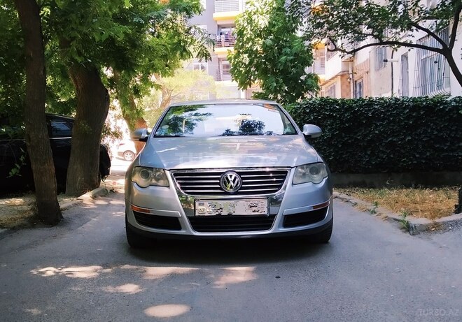 Volkswagen Passat 2005, 260,000 km - 2.0 л - Bakı