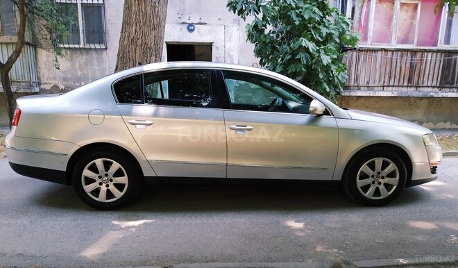 Volkswagen Passat 2005, 260,000 km - 2.0 л - Bakı