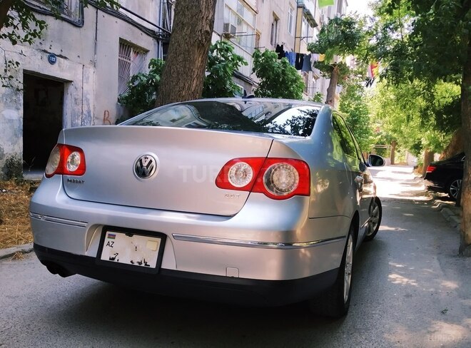 Volkswagen Passat 2005, 260,000 km - 2.0 л - Bakı