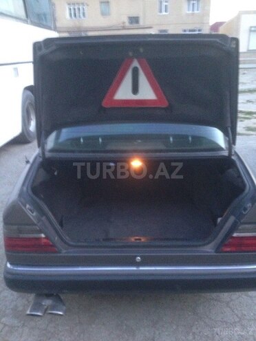 Mercedes E 200 1990, 456,332 km - 0.2 l - Bakı