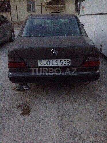 Mercedes E 200 1990, 456,332 km - 0.2 l - Bakı