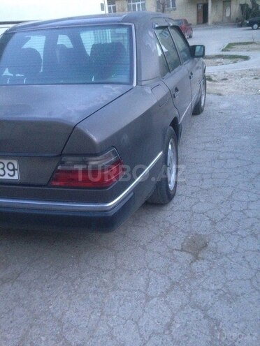 Mercedes E 200 1990, 456,332 km - 0.2 l - Bakı